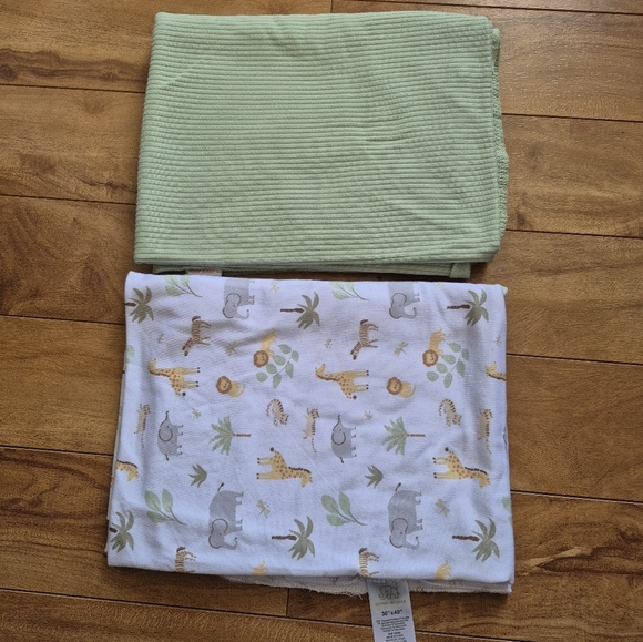 Elephant & Castle Safari Animals + Green Ribbed Stretch Baby Blankets – 30x40" - Picture 1 of 4